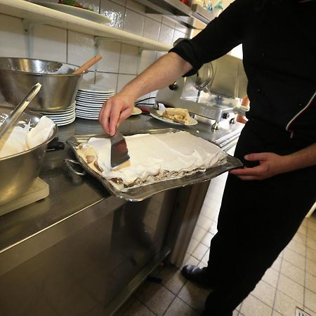 La Locanda Ristorante Pizzeria Garni Ohlstadt Extérieur photo